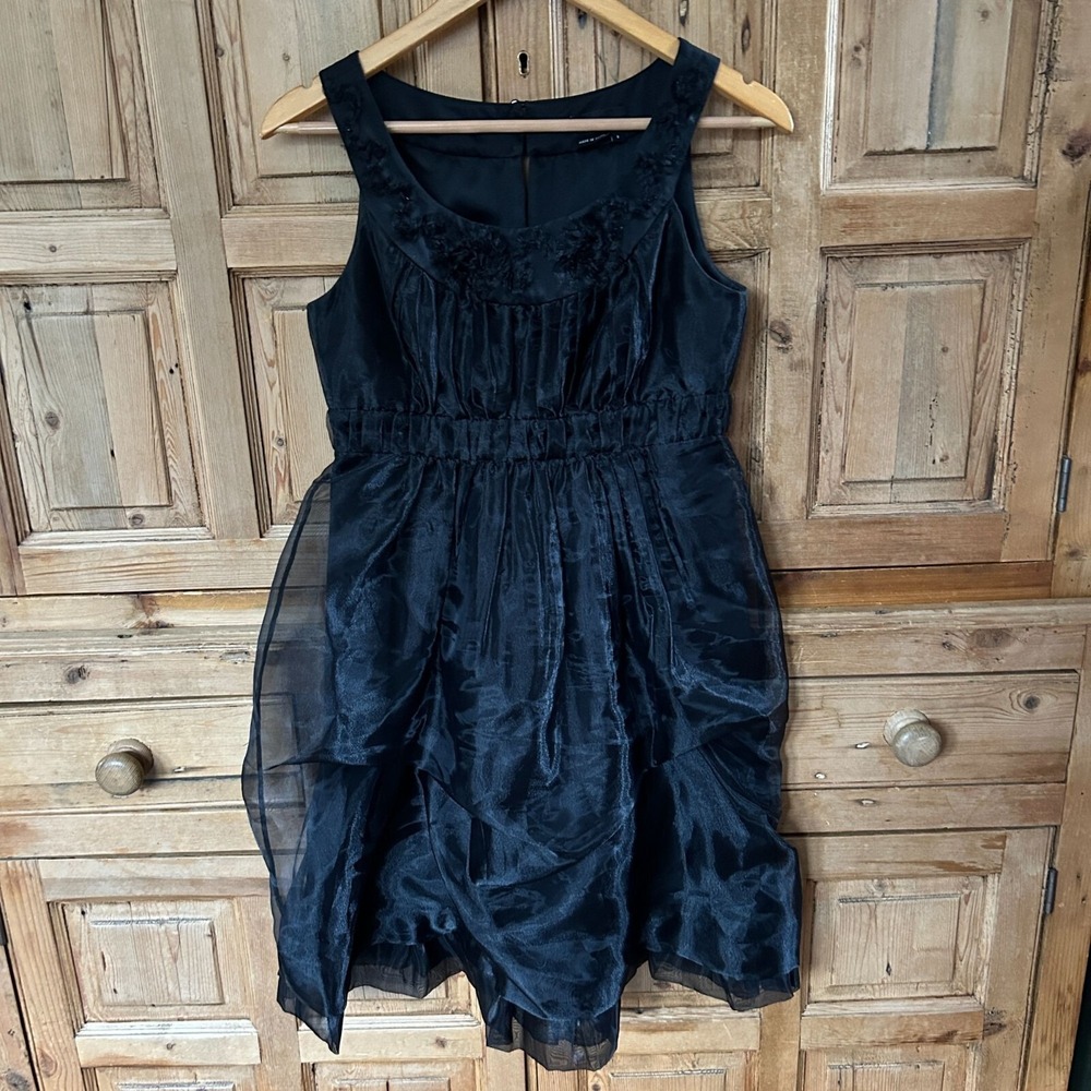 Max and Cleo Size 6 Black Sleeveless Cocktail Dress Party Beaded Tulle Whisigoth